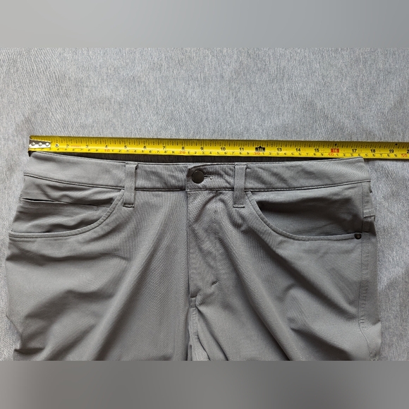 Lululemon ABC Pant Classic *34" in Light Cast - Picture 13 of 14